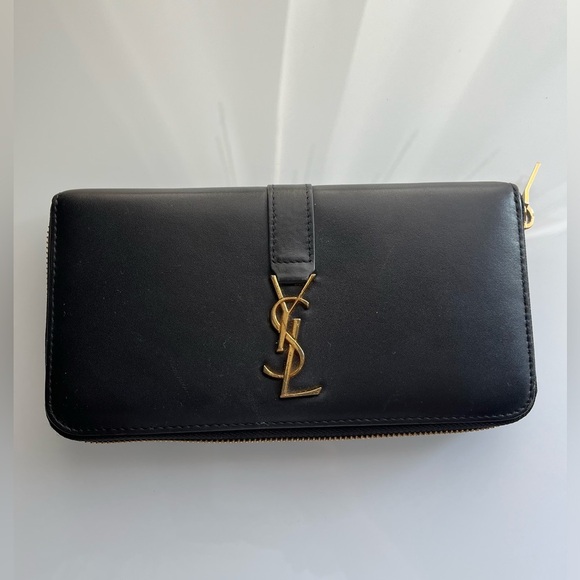 Yves Saint Laurent Handbags - YVES SAINT LAURENT BLACK ZIPPERED WALLET